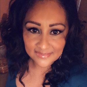 Meet your Posher, Noemi